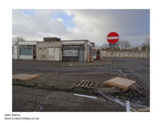 entrance area of edge lane fruit market in liverpool